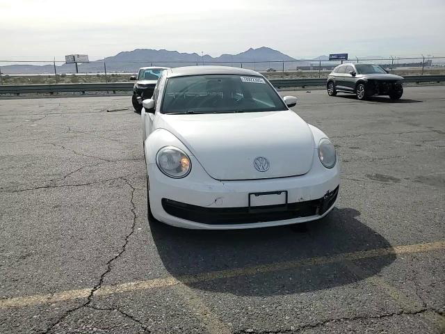 Volkswagen Beetle 2013