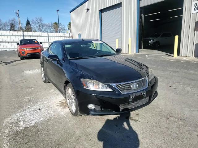 Lexus IS 2011