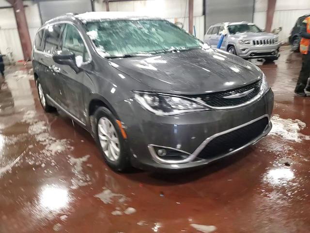 Chrysler Pacifica 2017