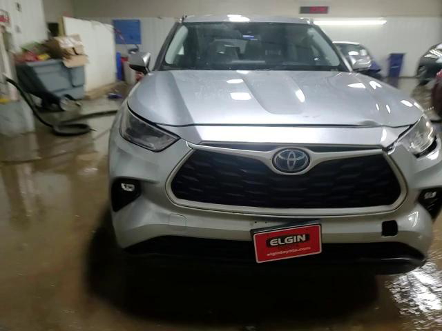 Toyota Highlander 2021