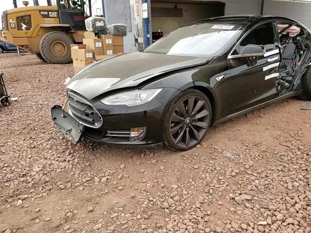 Tesla Model S 2015