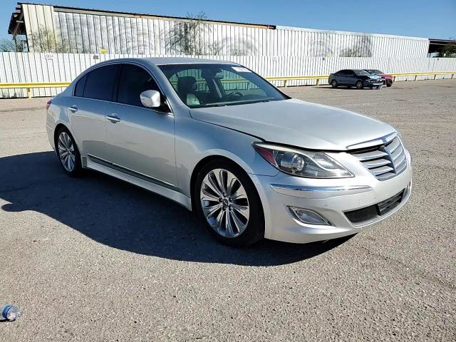 Hyundai Genesis 2012
