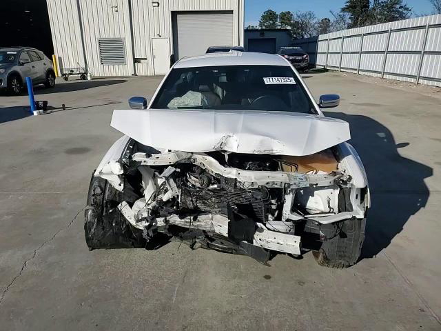 Chrysler 300 2019