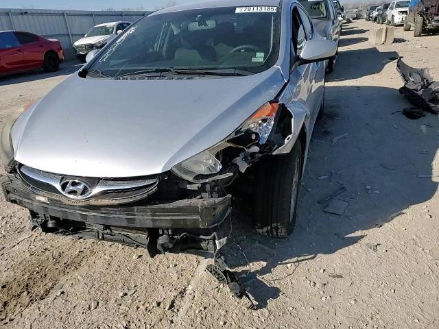 Hyundai Elantra 2012