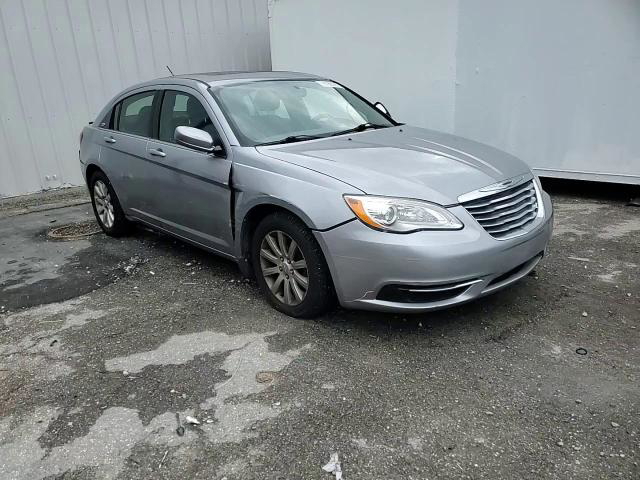 Chrysler 200 2013