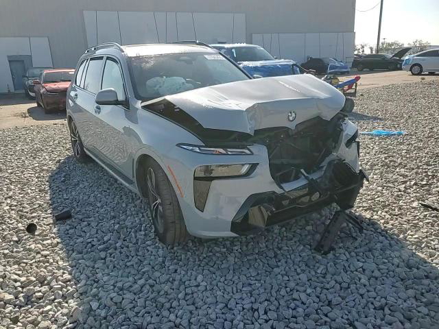BMW X7 2025