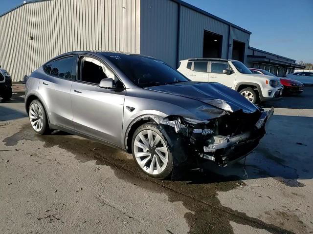 Tesla Model Y 2026