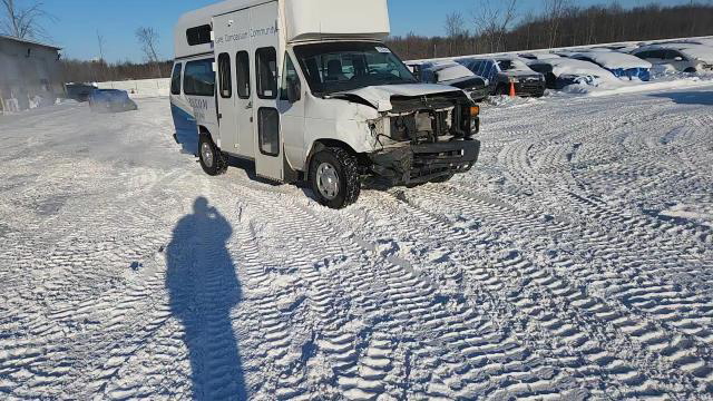 Ford Econoline 2011