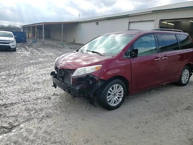 Toyota Sienna 2014
