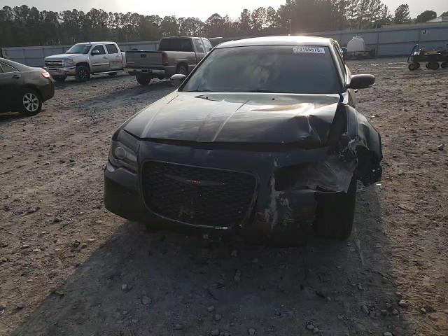 Chrysler 300 2021