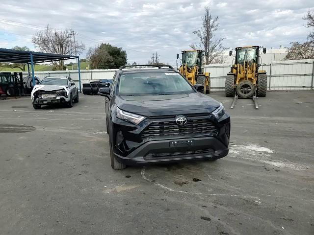 Toyota RAV 4 2025