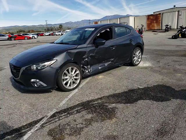 Mazda 3 2015