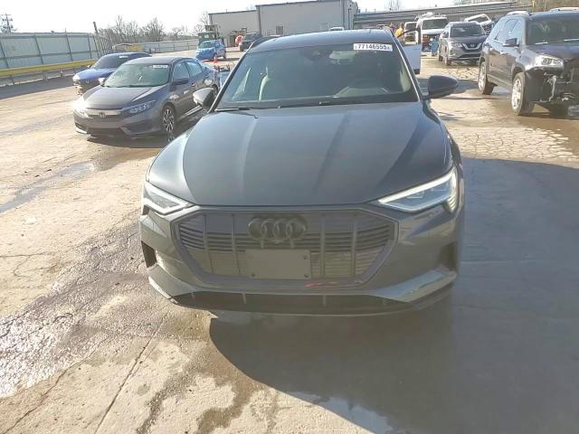 Audi e-tron 2022