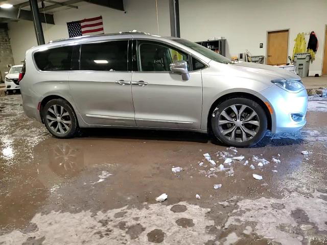 Chrysler Pacifica 2017