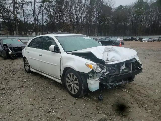 Toyota Avalon 2012