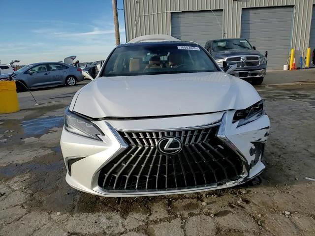 Lexus ES 2024