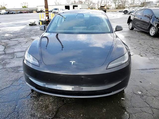 Tesla Model 3 2025
