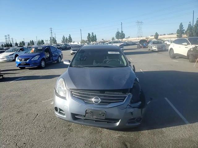 Nissan Altima 2010
