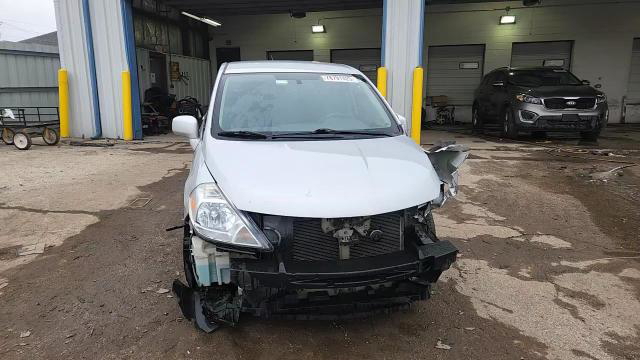Nissan Versa 2012