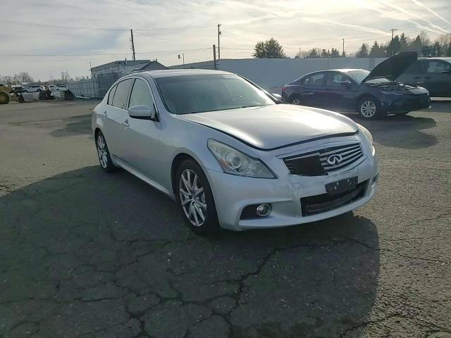 Infiniti G 2010