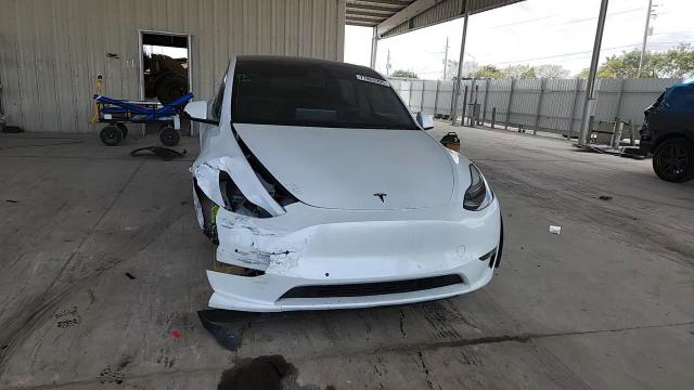 Tesla Model Y 2020