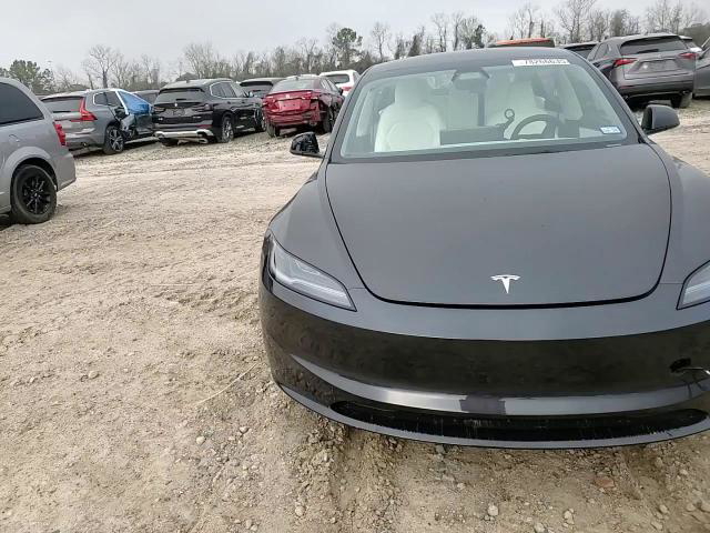 Tesla Model 3 2025