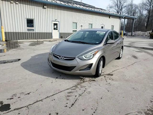 Hyundai Elantra 2016