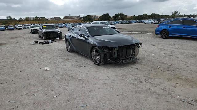 Lexus IS 2023