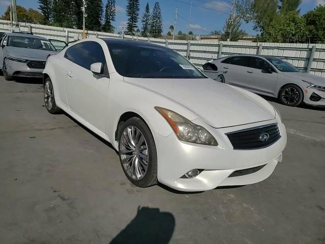 Infiniti G 2013