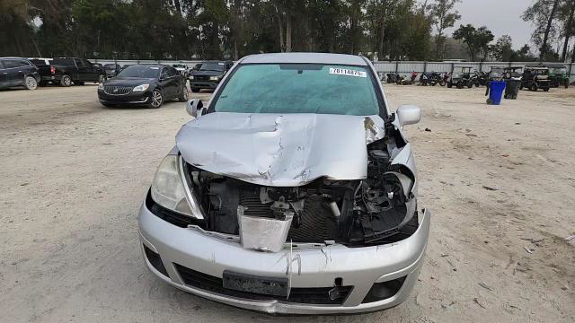 Nissan Versa 2012