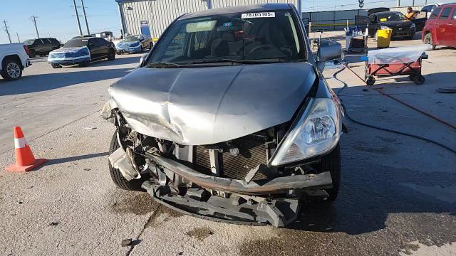 Nissan Versa 2012