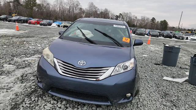 Toyota Sienna 2015