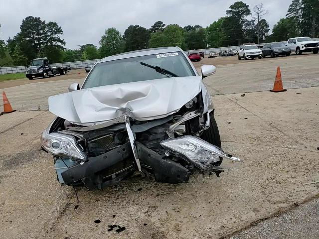 Toyota Avalon 2012