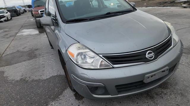 Nissan Versa 2011