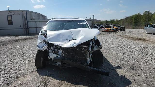 Toyota Sienna 2011