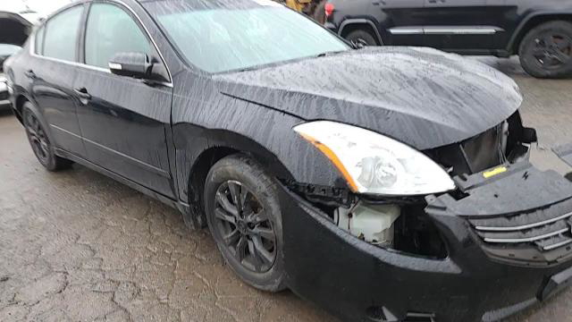 Nissan Altima 2010