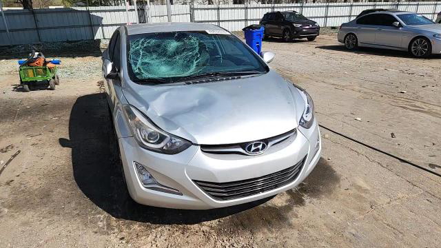 Hyundai Elantra 2016