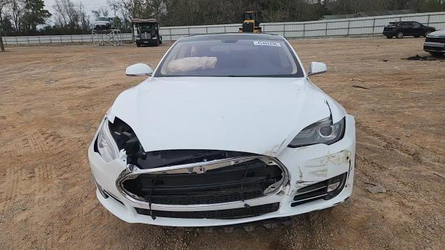 Tesla Model S 2013