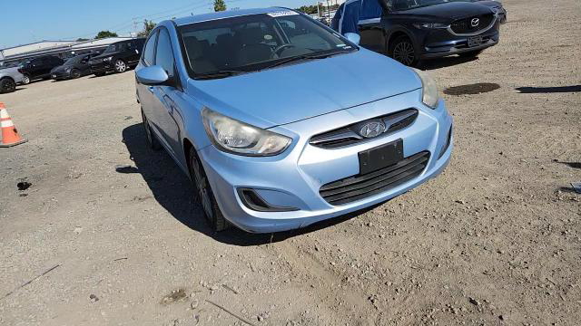 Hyundai Accent 2012