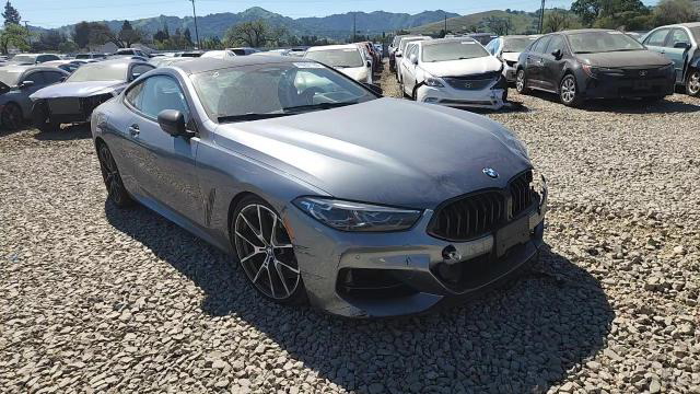 BMW M8 2022