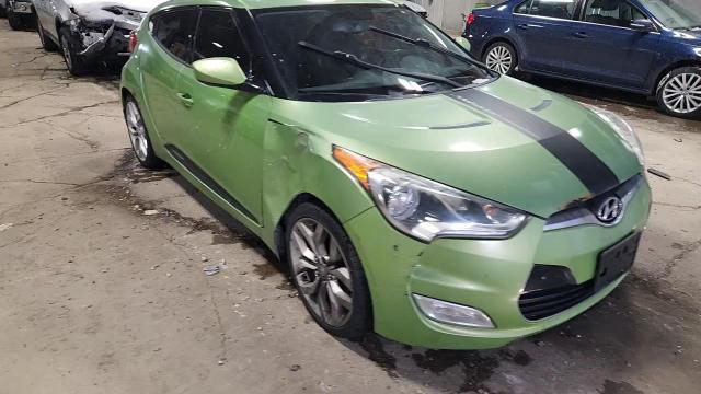 Hyundai Veloster 2012