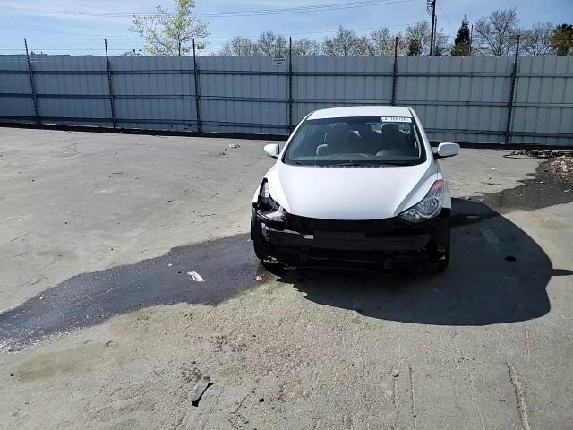 Hyundai Elantra 2013