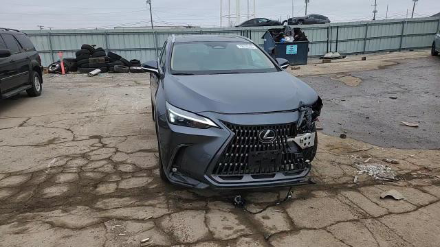 Lexus NX 2025
