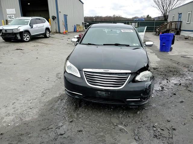 Chrysler 200 2013