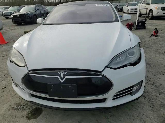 Tesla Model S 2014