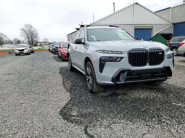 BMW X7 2024