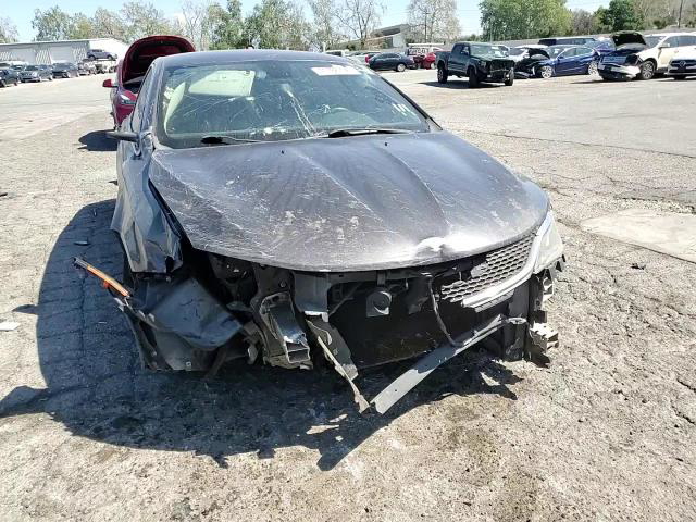 Chrysler 200 2016