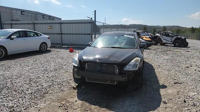 Nissan Altima 2011