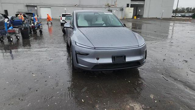 Tesla Model Y 2026