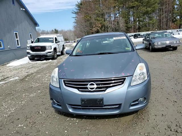 Nissan Altima 2012